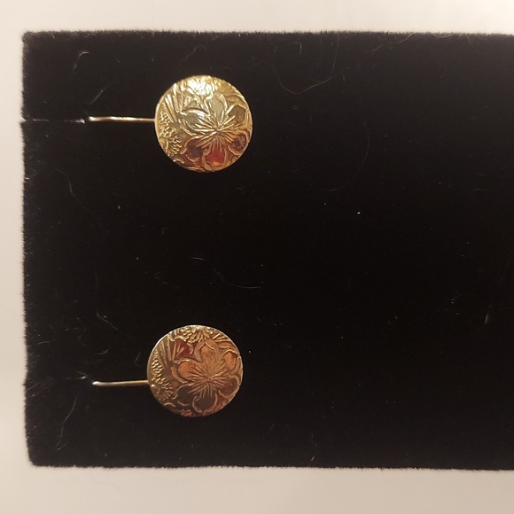 Vintage Gold Floral Medallion Earrings - Picture 1 of 7